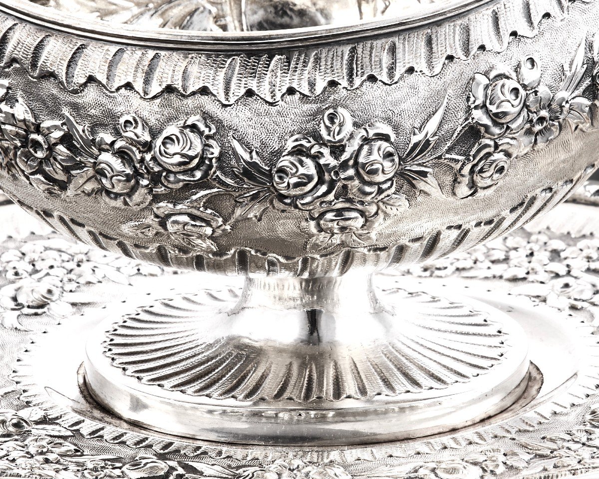 Seinques: Louis XVI  Style Sauceboat On Tray In Sterling Silver Decorated With Roses-photo-3