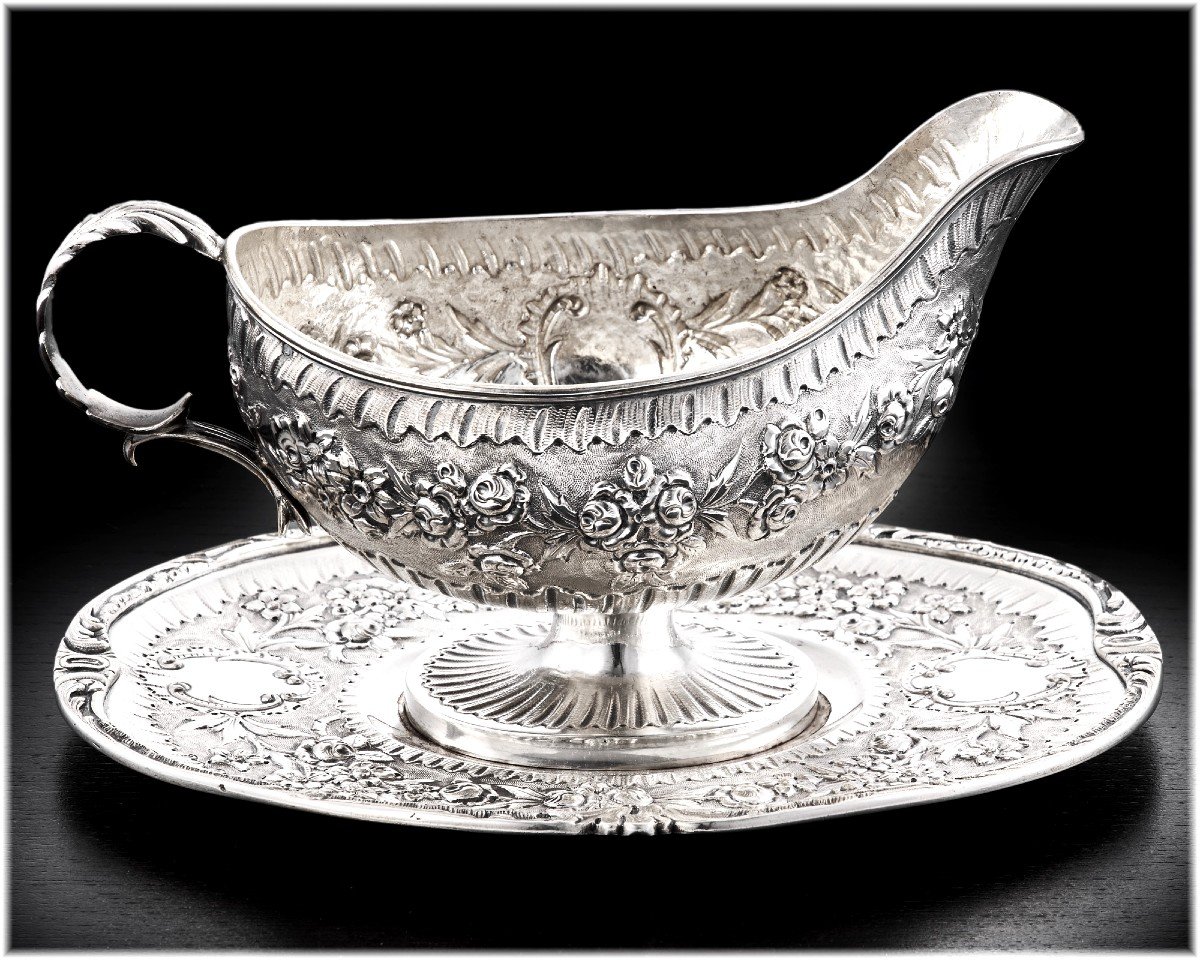 Seinques: Louis XVI  Style Sauceboat On Tray In Sterling Silver Decorated With Roses-photo-5