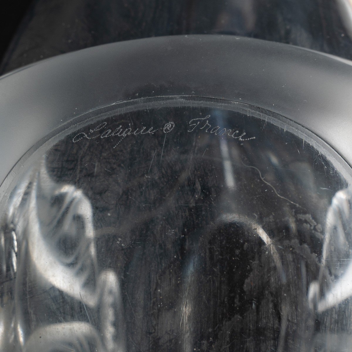 Maison Lalique, "garance" Vase Created By Marie Claude Lalique (descendant Of René Lalique)-photo-3