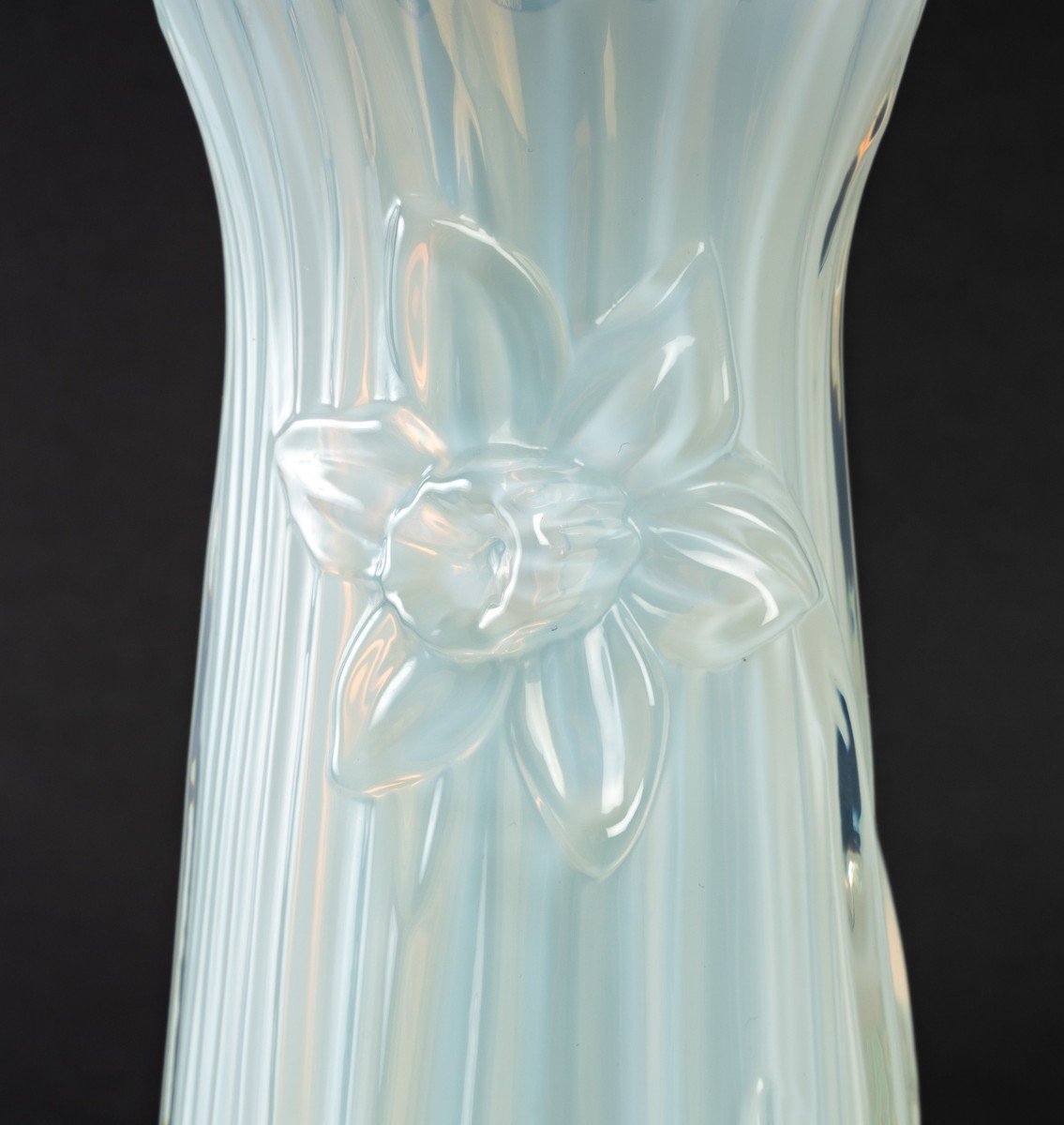 Lalique Daffodils Vase-photo-2