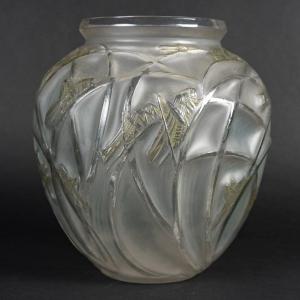 René Lalique Vase  Sauterelles