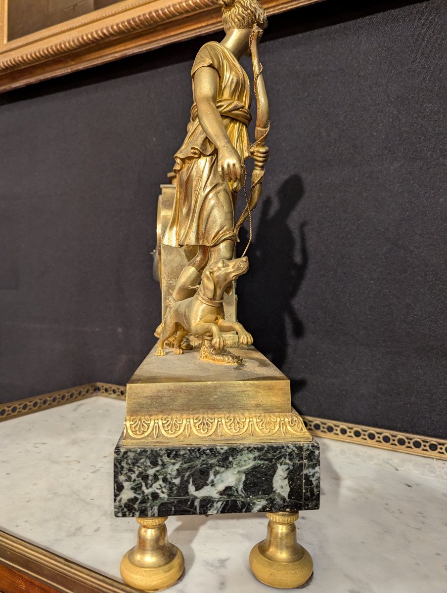 Marble And Gilt Bronze Clock With The Effigy Of Diana From The Consulate-empire Period-photo-2