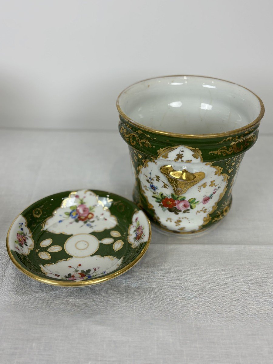 Pair Of Paris Porcelain Planters With Green Ground And Floral And Gold Motifs, 19th Century-photo-3