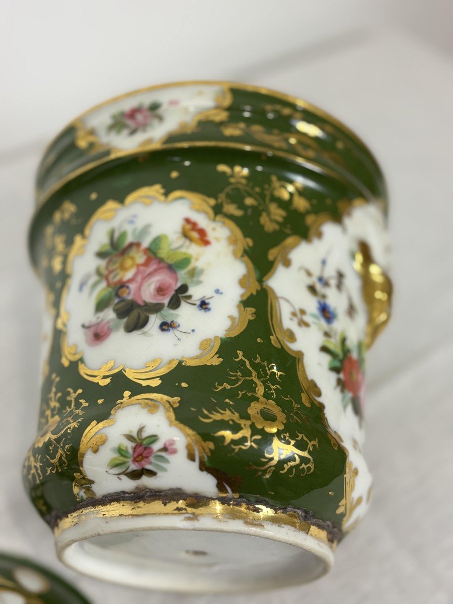 Pair Of Paris Porcelain Planters With Green Ground And Floral And Gold Motifs, 19th Century-photo-5