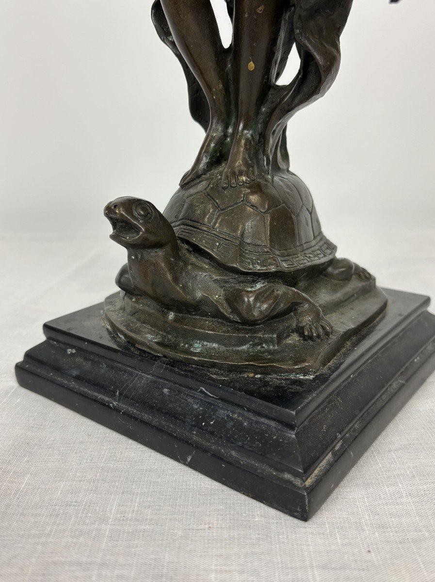 Bronze Signé Nino Oliviono - Figure Féminine Sur Tortue - XXe Siècle-photo-2