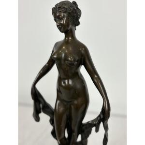 Bronze Signé Nino Oliviono - Figure Féminine Sur Tortue - XXe Siècle