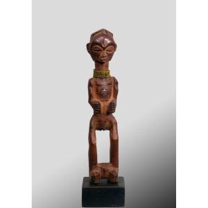 Bwaka/luntu Statuette. Congo