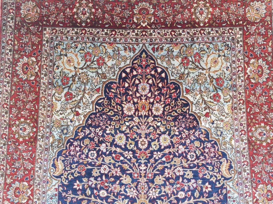 Teheran Silk Carpet Of Iranian Origin, Dating From The Pahlavi Era Around 1920.-photo-1