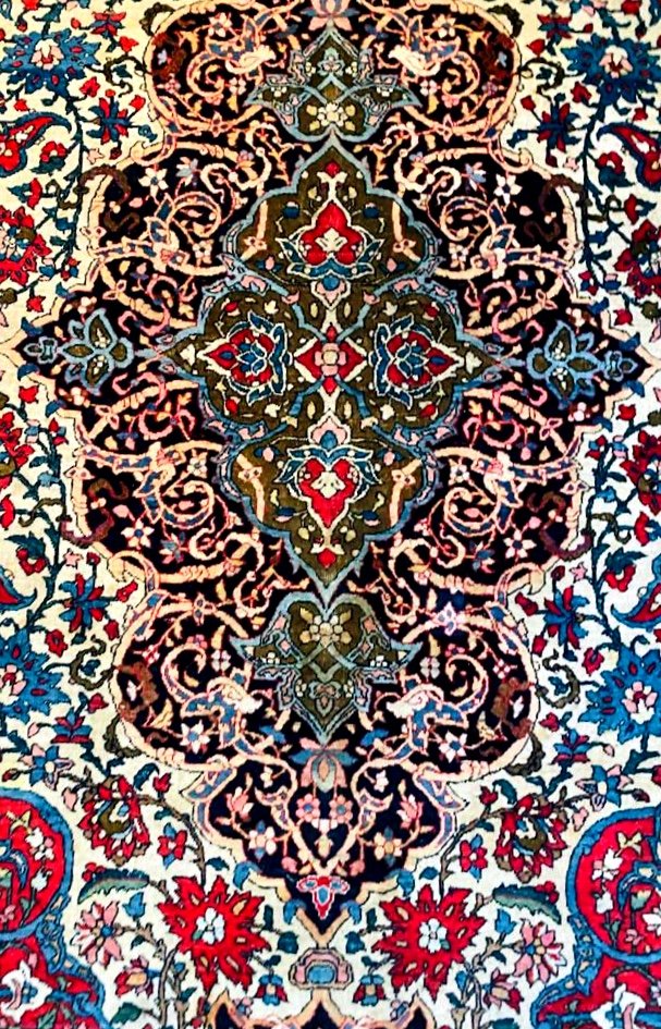 Fine Persian Isfahan Rug, Wool, 19th Century.-photo-1