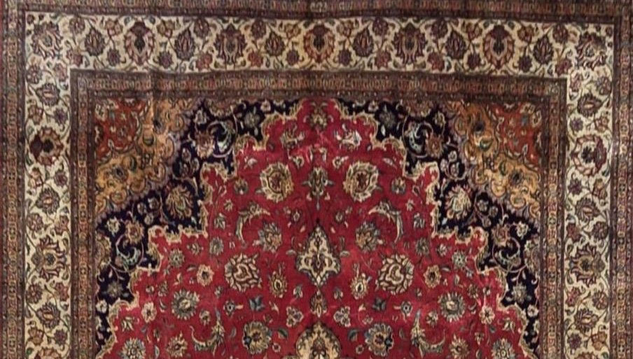 Ghoum Silk Carpet Signed Mtre Erami, Iran, Shah Period (1960-70)-photo-1