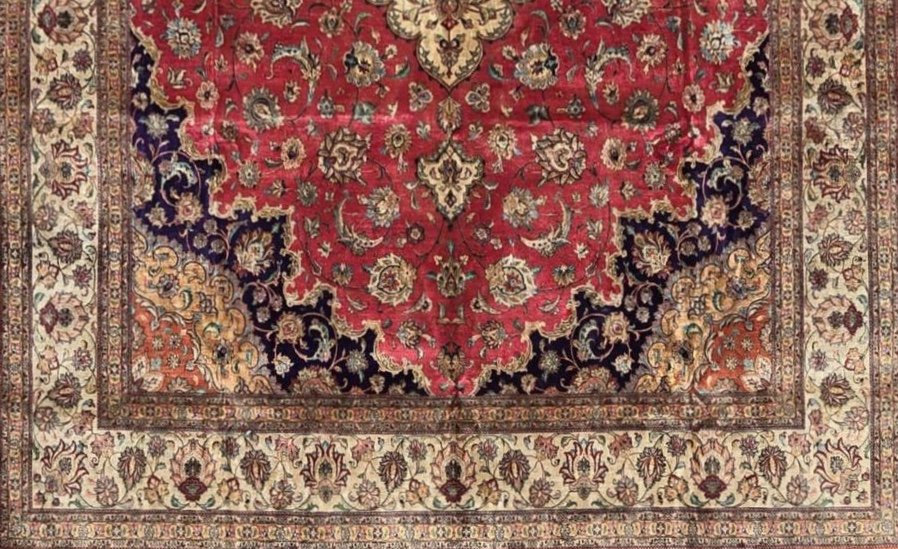 Ghoum Silk Carpet Signed Mtre Erami, Iran, Shah Period (1960-70)-photo-3