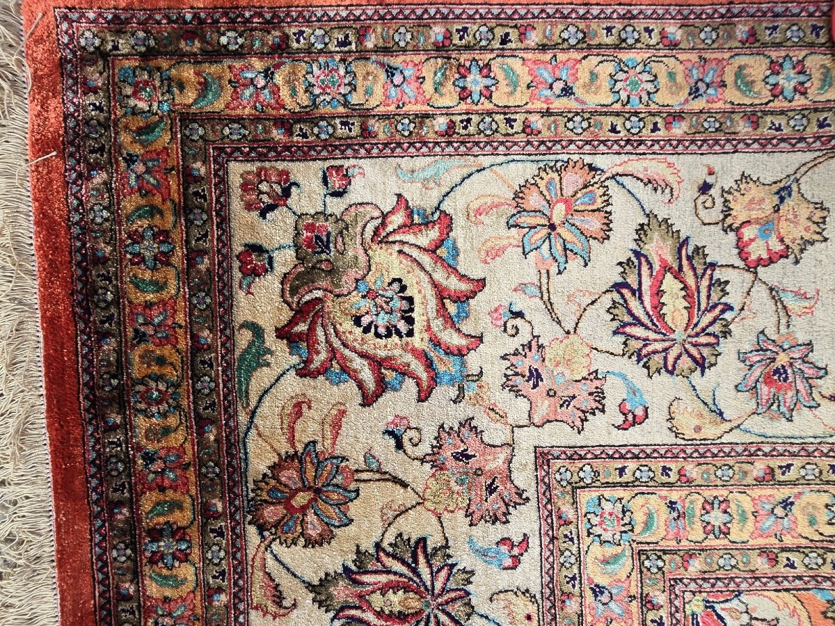 Ghoum Silk Carpet Signed Mtre Erami, Iran, Shah Period (1960-70)-photo-4