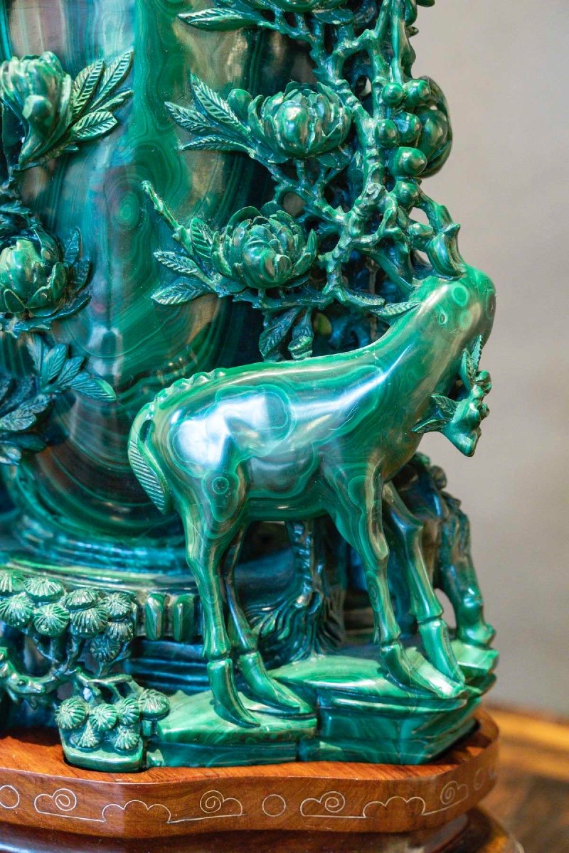 Important Covered Vase In Carved Malachite With Decoration Of Cranes And Deer Amongst Pine Branches-photo-1