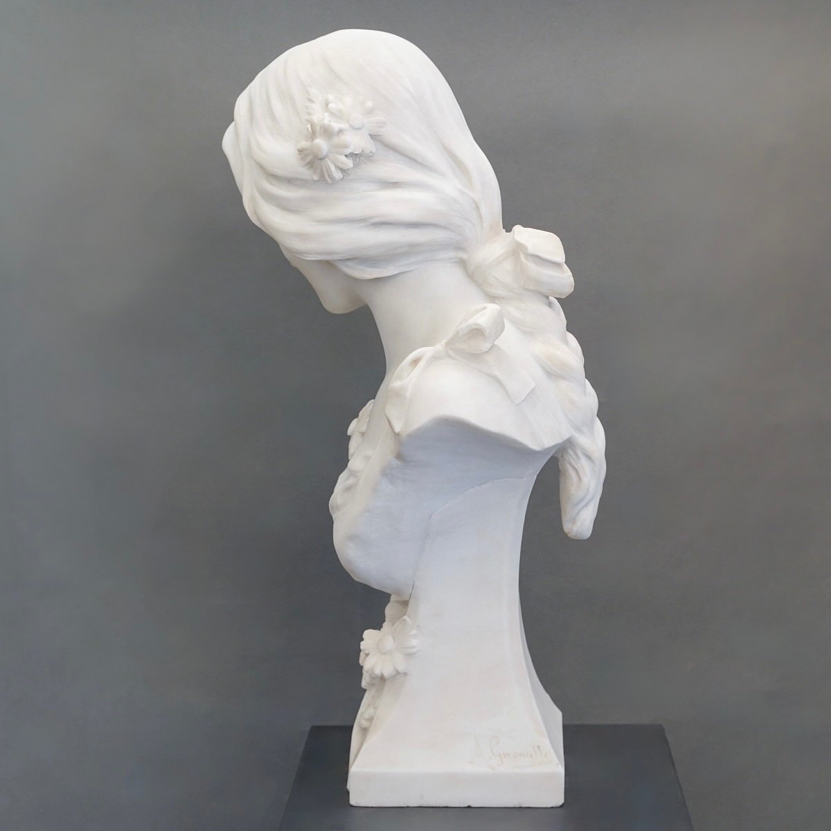 Sculpture - Young Girl With Daisies , Louis - Antoine Gironiella (1871-1941) - Marble-photo-3