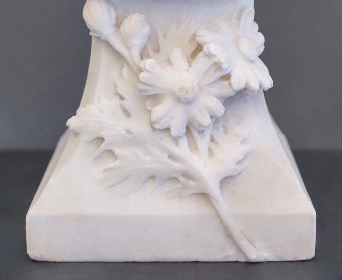 Sculpture - Young Girl With Daisies , Louis - Antoine Gironiella (1871-1941) - Marble-photo-5