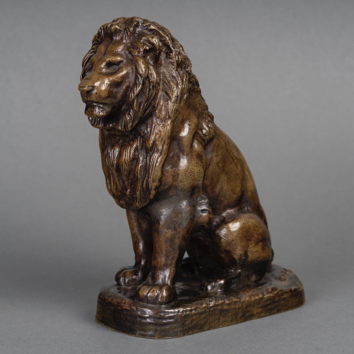 Sculpture - Lion Assis N°2 , Antoine - Louis Barye (1795-1875) - Bronze