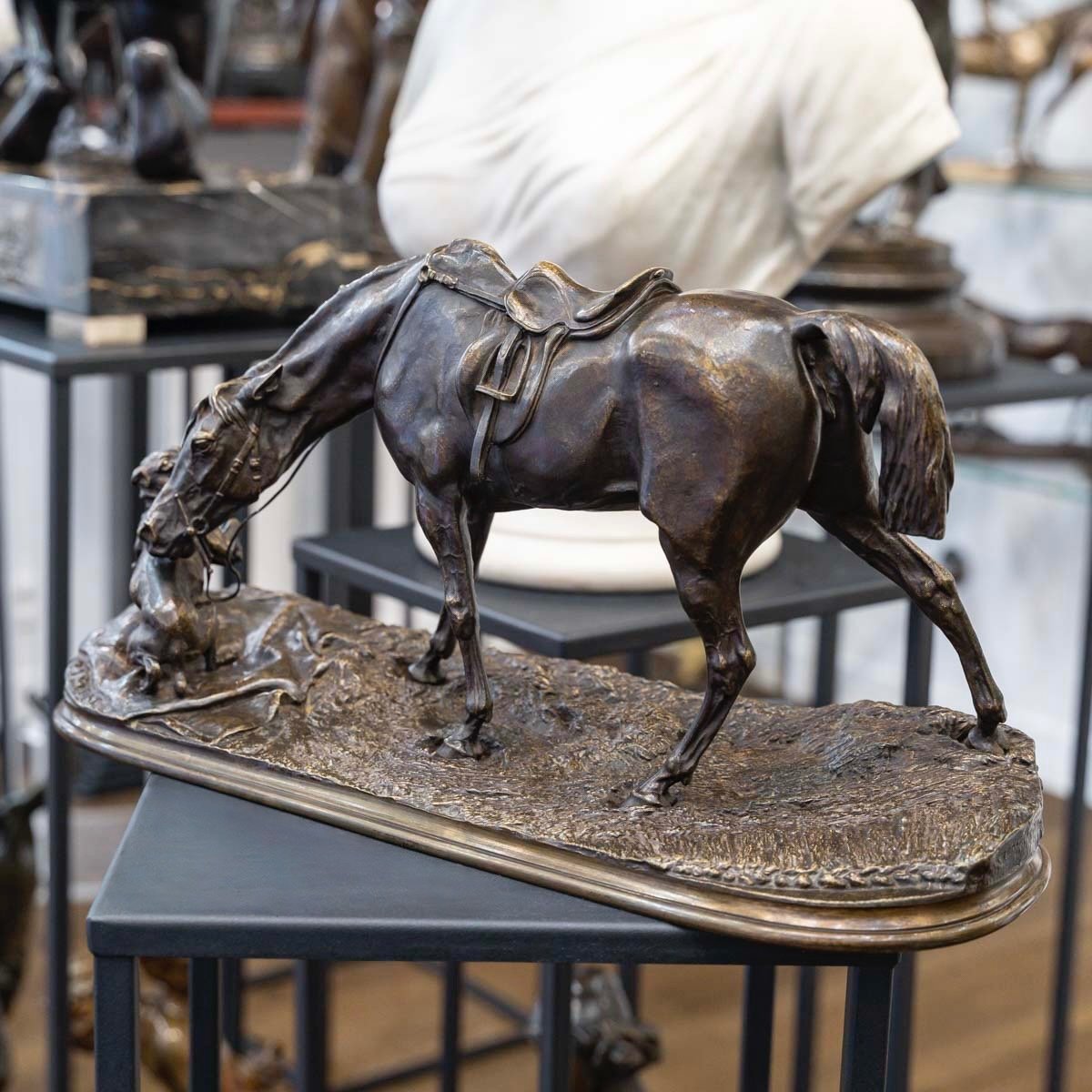 Groupe En Bronze " Jument à L’ Écurie Jouant Avec Un Chien " , Pierre - Jules Mêne (1810-1879)-photo-3