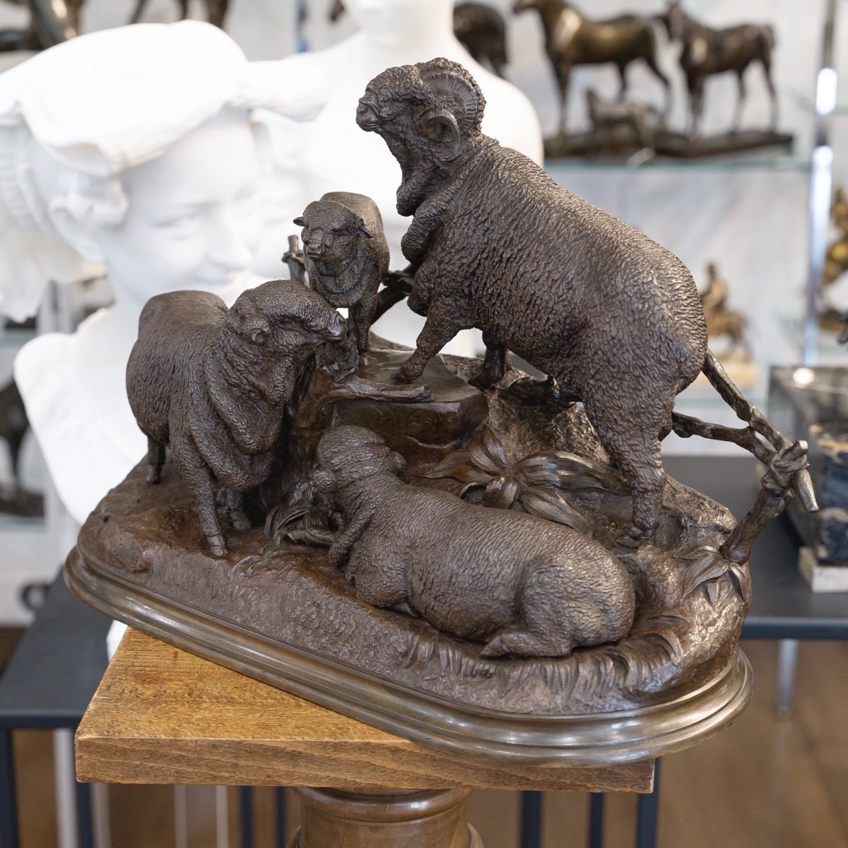 Sculpture  - Famille De Mérinos , Jules Moigniez (1835 – 1894) - Bronze-photo-2