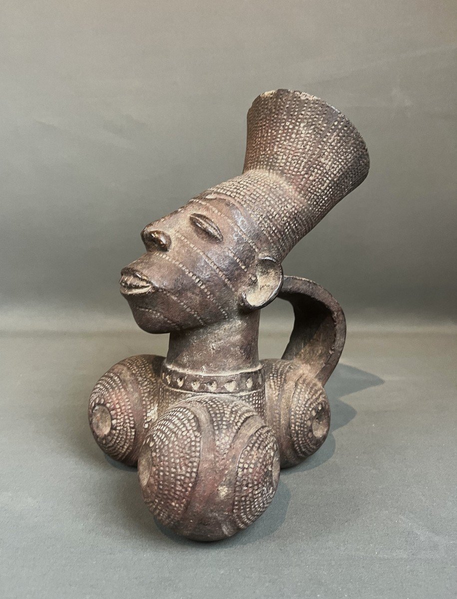 Anthropomorphic Jar Mangbetu Drc