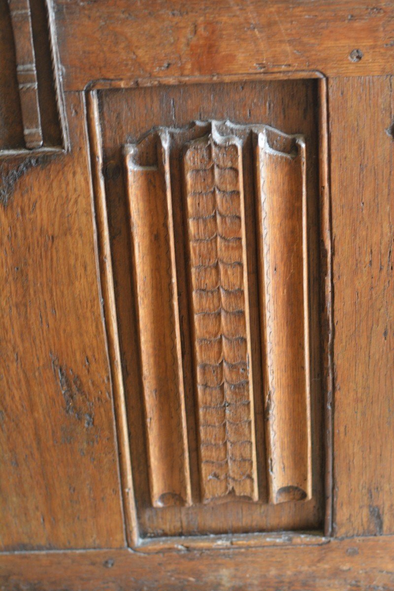 Gothic Chest With Napkin Folds 15th Century-photo-2