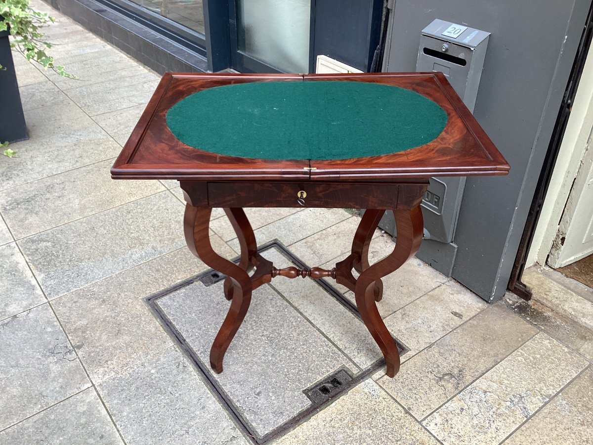 Table à  Jeux En Acajou D’époque XIX ème pouvant servir de table de nuit