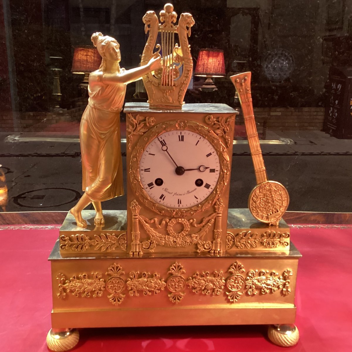 Petite Pendule Empire, En Bronze Doré Allégorie De La Musique,la Muse Euterpe Jouant De La Lyre