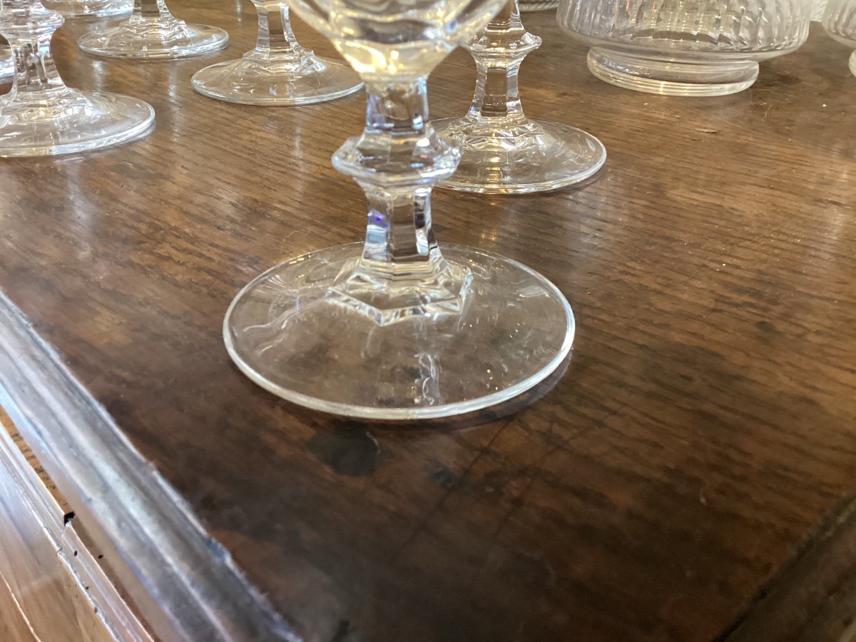 Set Of 8 Crystal Glasses Similar To Harcourt Glasses But With A Slight Difference -photo-4