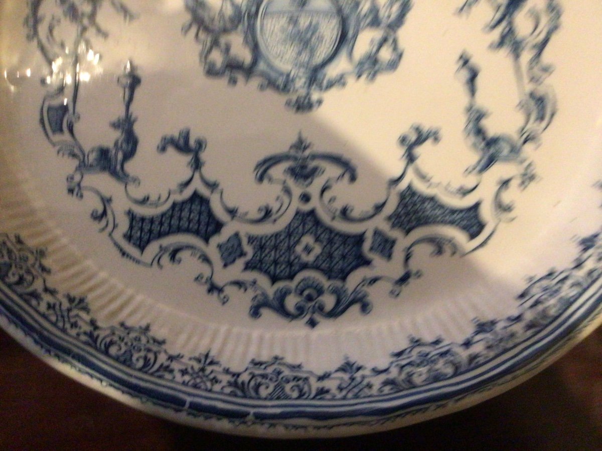  Round Moustiersearthenwaredish With Blue Camaïeu Decor In The Berain Style, Early 18th Century-photo-4