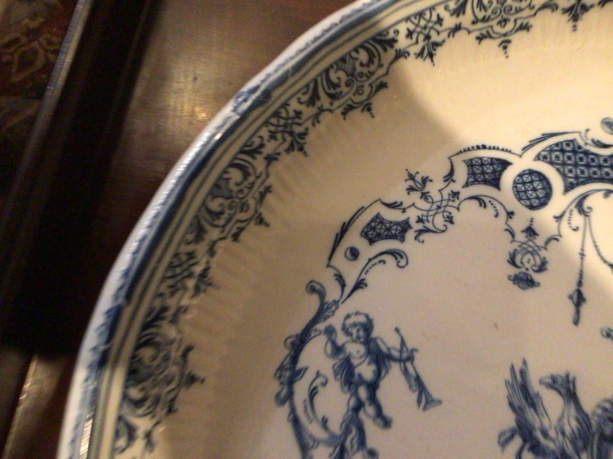  Round Moustiersearthenwaredish With Blue Camaïeu Decor In The Berain Style, Early 18th Century-photo-5