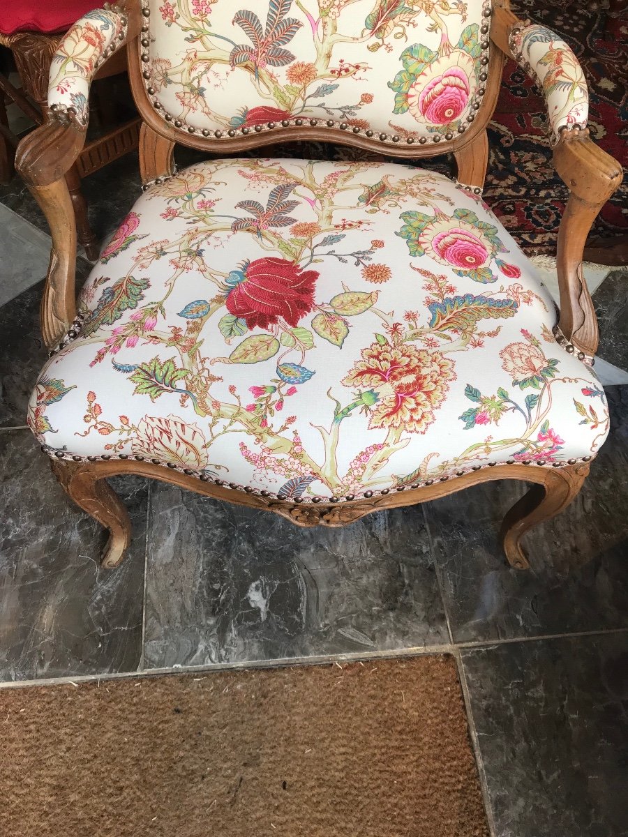 Pair Of Large 18th Century “à La Reine” Armchairs-photo-4