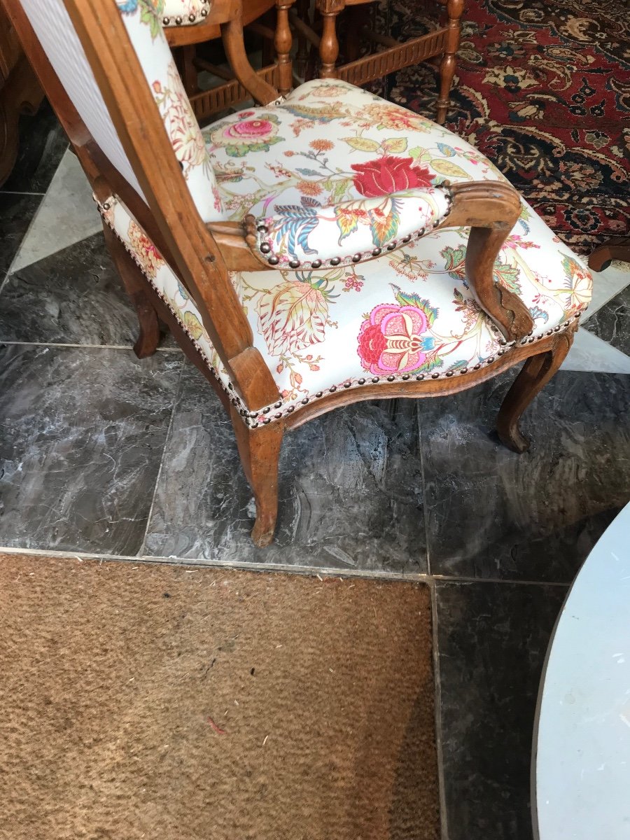 Pair Of Large 18th Century “à La Reine” Armchairs-photo-2