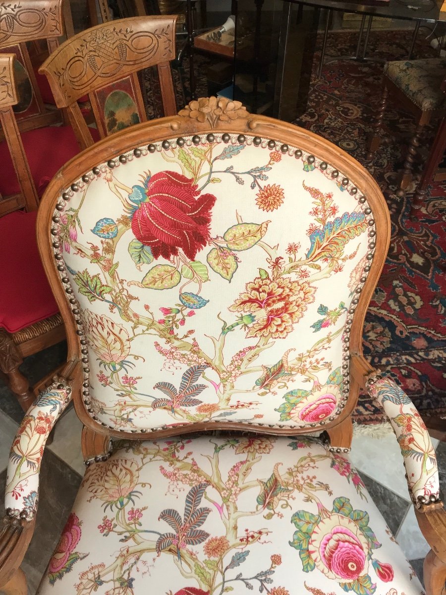 Pair Of Large 18th Century “à La Reine” Armchairs-photo-3