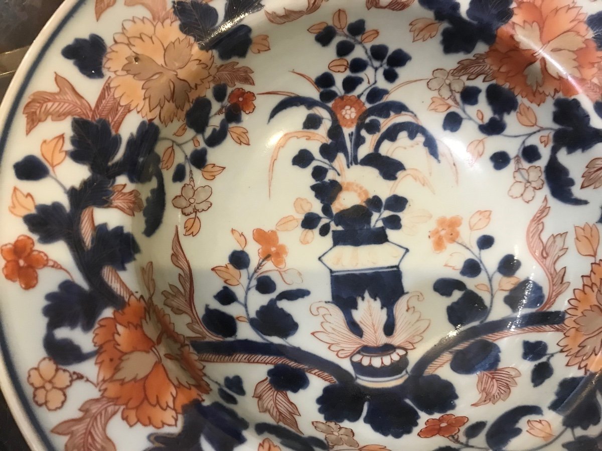  Plat de barbier en porcelaine d’époque XVIIIème, décor Imari, période Edo (1603-1688)-photo-4