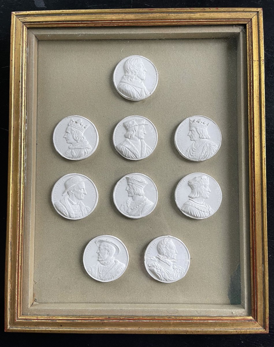 "numismatic Gallery Of The Kings Of France"   77 Plaster Medals In Eight Frames. -photo-3