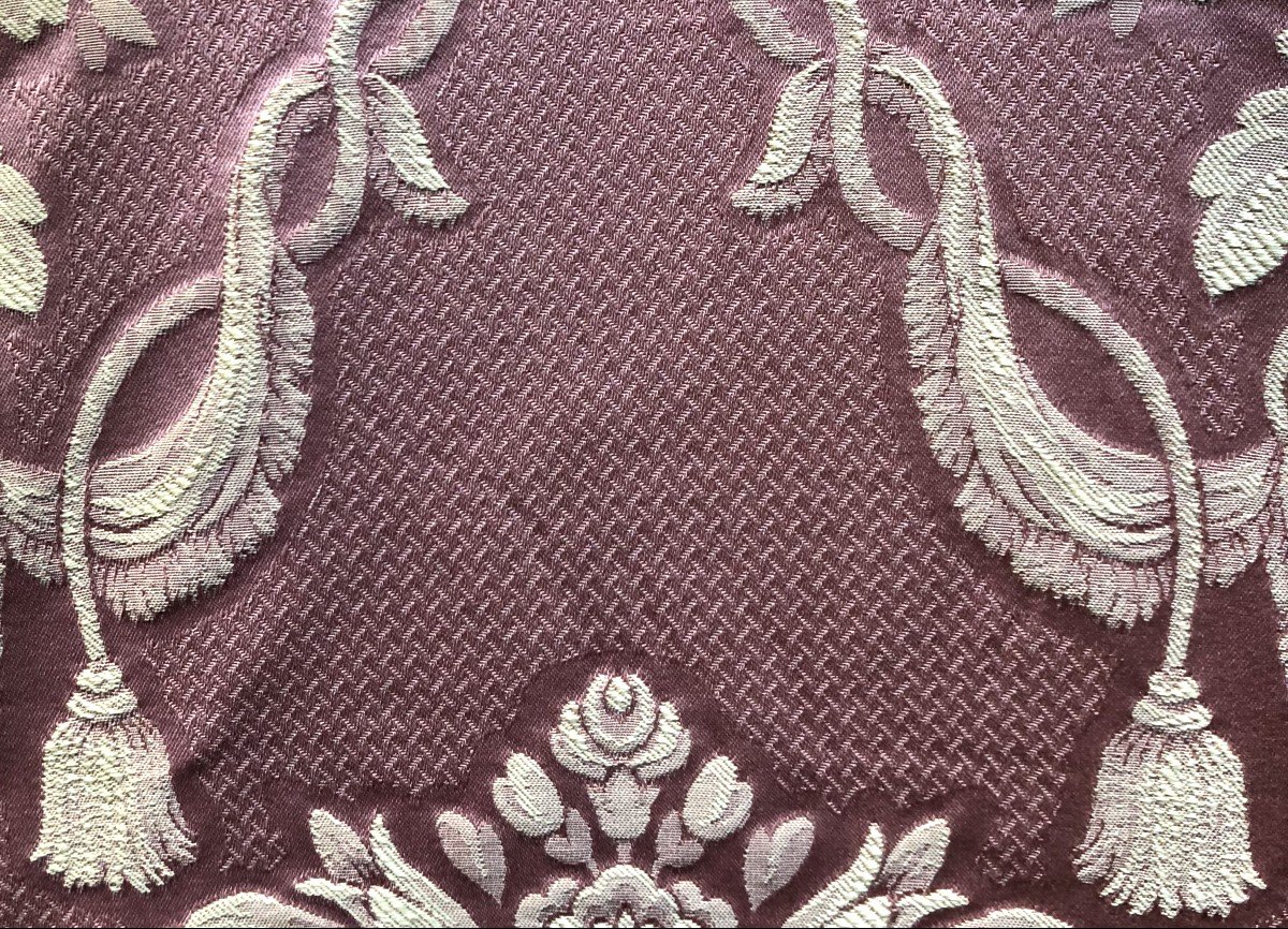 Beautiful And Generous Piece Of Silk Damask Fabric -photo-2