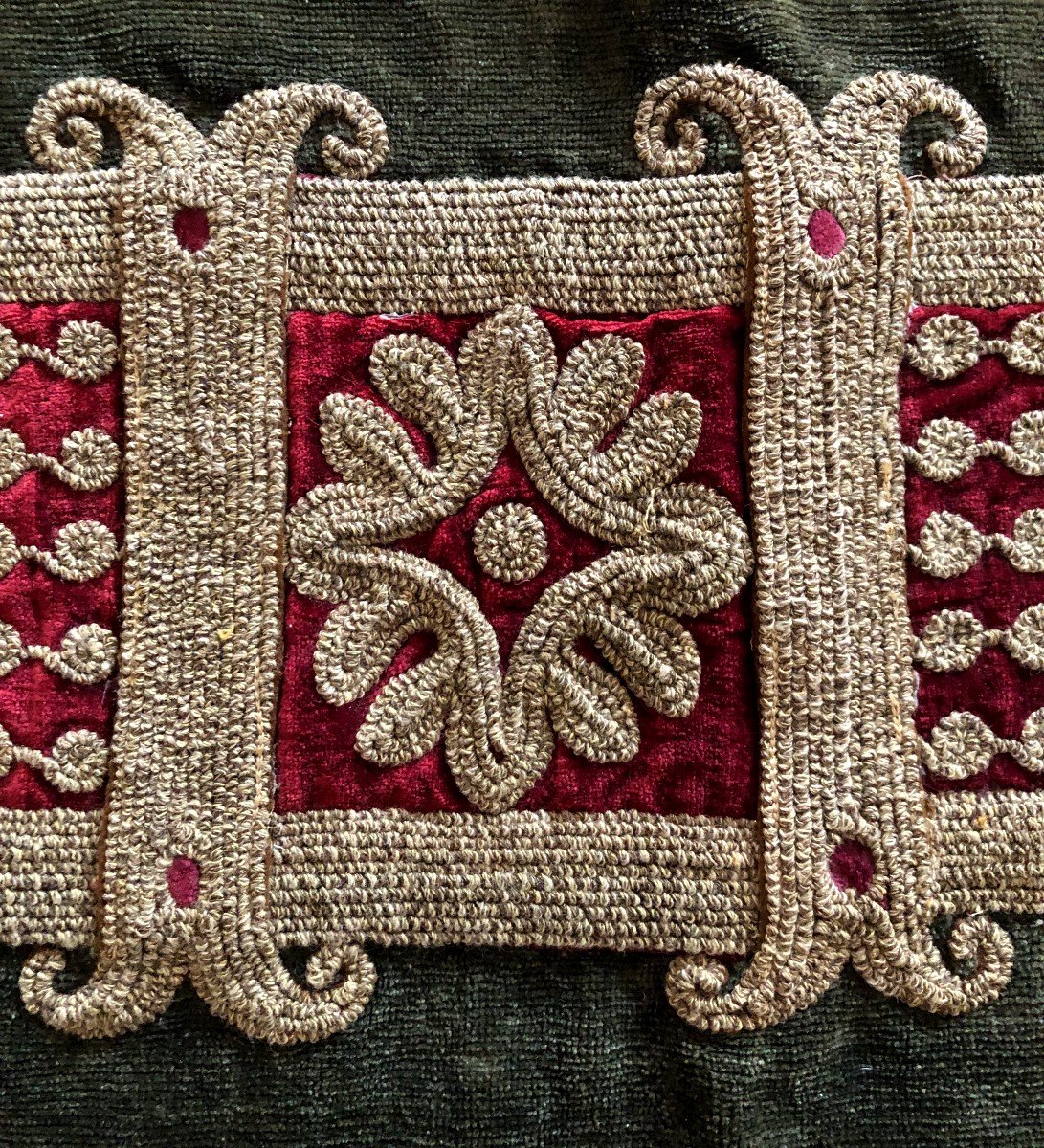 Textile Trimmings Embroidery Sample 19th Century Fleur De Lys Braids-photo-7