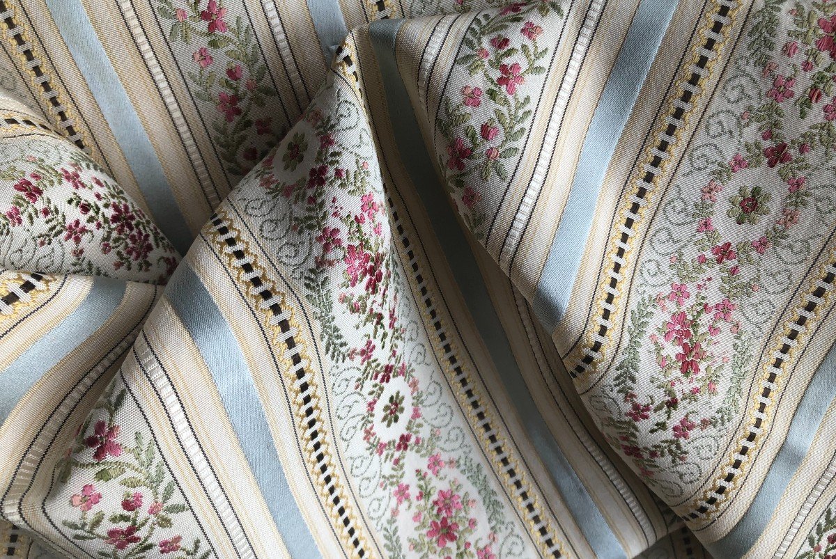 Fabric Pair Of Louis XVI Style Silk Curtains-photo-4