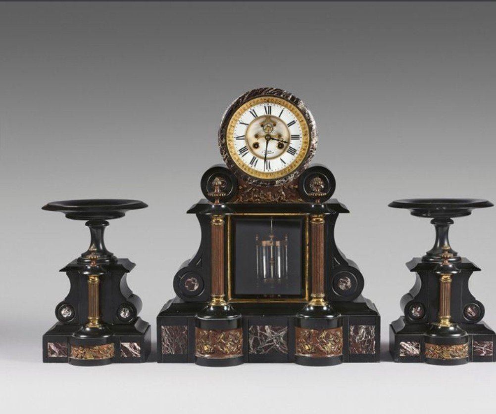 Garniture De Cheminée Napoléon III, En Marbre Noir , Signée Vincent , Datée 1855. 