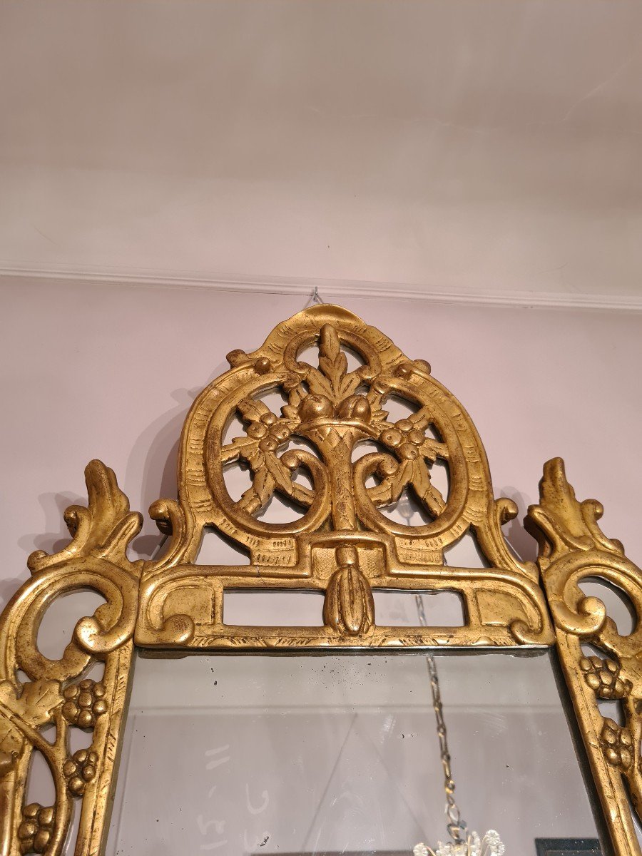 Miroir à Parecloses De Beaucaire, En Bois Doré, époque Louis XV, Vers 1750. -photo-1