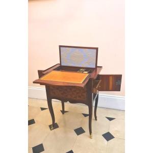 Rare Petite Table De Salon  à écran , En Marqueterie De Croisillons - Ep Louis XV- Circa 1760 