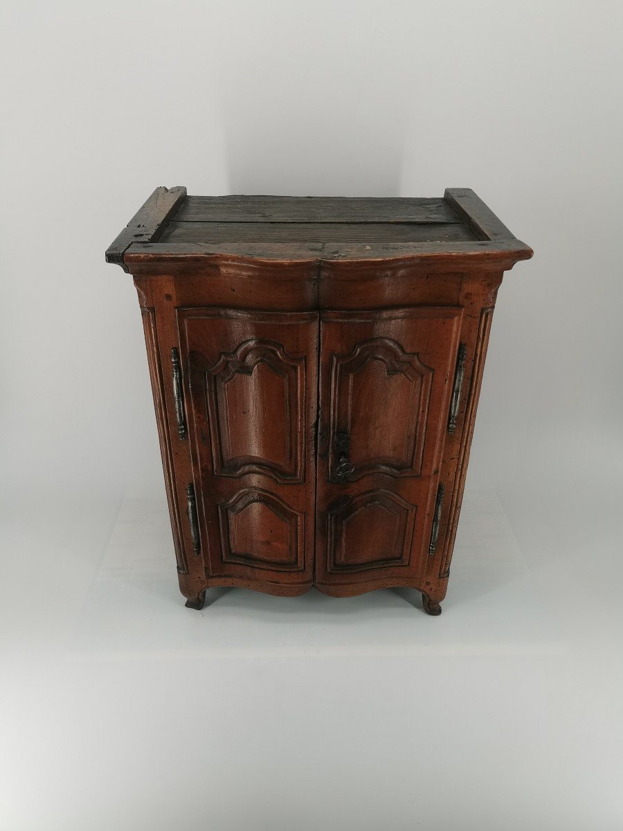 18th Century Reduction Master Cupboard-photo-4