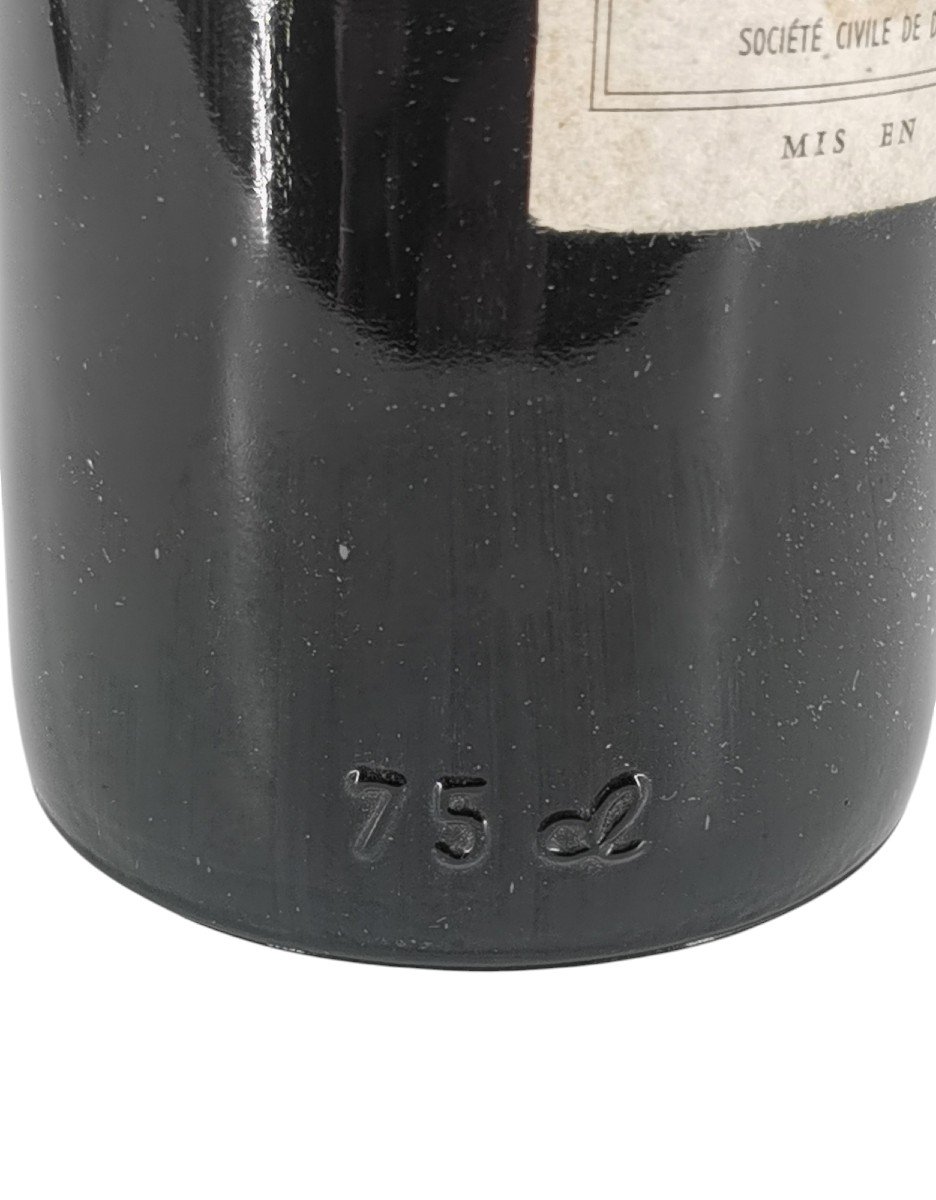 Bottle Of Red Wine Château Duhart-milon-rothschild Grand Cru Classé Collection 1967 Curiosity-photo-1