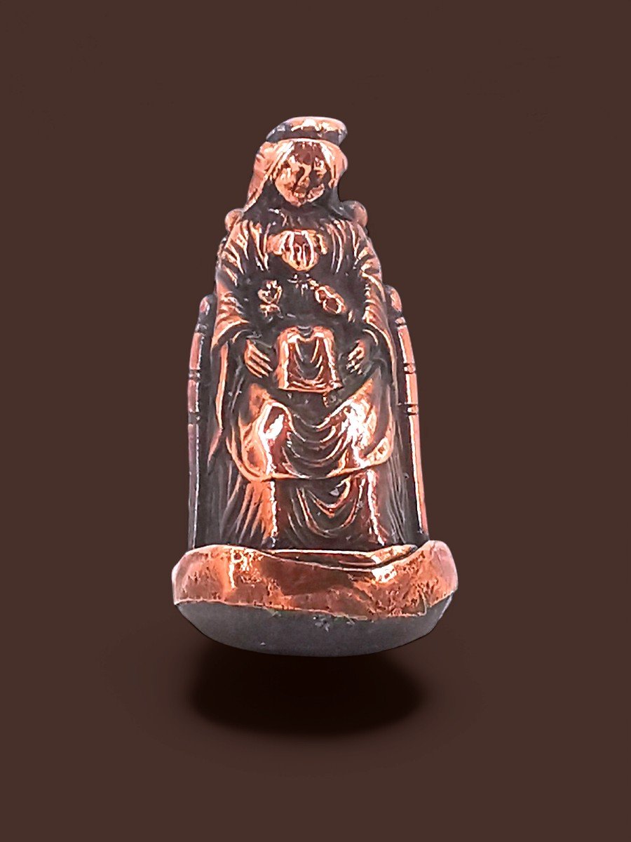 Virgin And Child In Majesty - Chiseled Repoussé Copper - 16th Century Sculpture