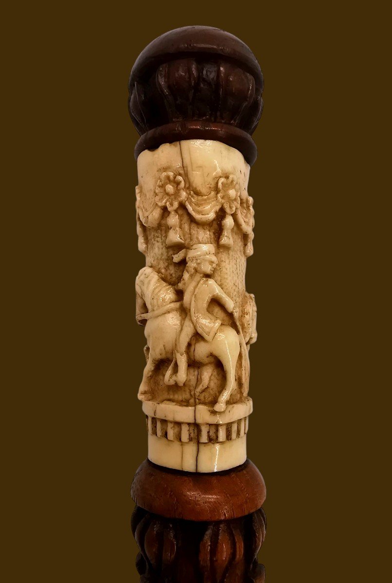 Collectible Cane - Carved In High Reliefs - Historical Decor 18th / 19th Century -photo-3