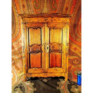 Armoire XVIIIème De Maîtrise ( Objet Populaire Région Lozère )