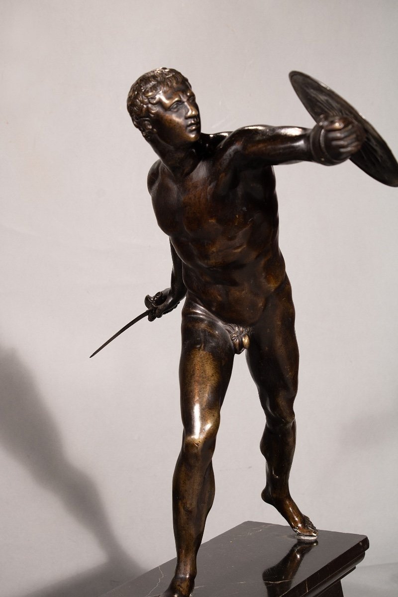 Gladiateur Borghèse, Sculpture en bronze. France époque XVIIème Siècle.-photo-2