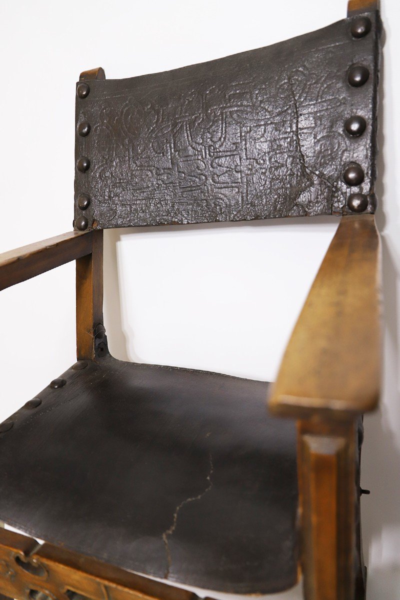 17th Century Travel Chair-photo-1