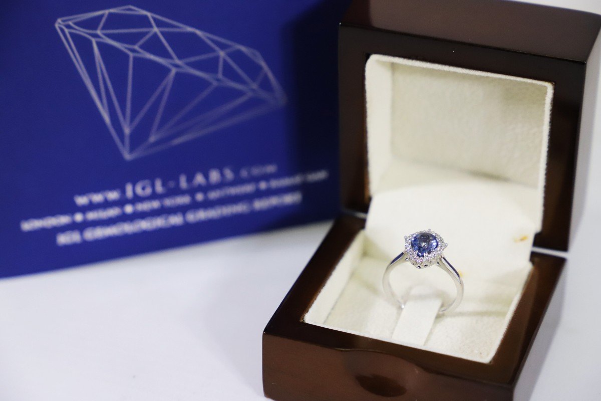 Sapphire And Diamond Ring 