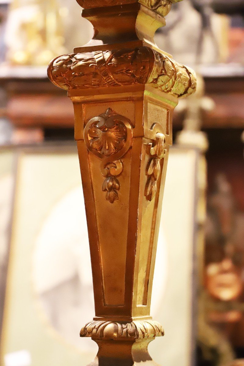 White Marble And Golden Wood Table-photo-3