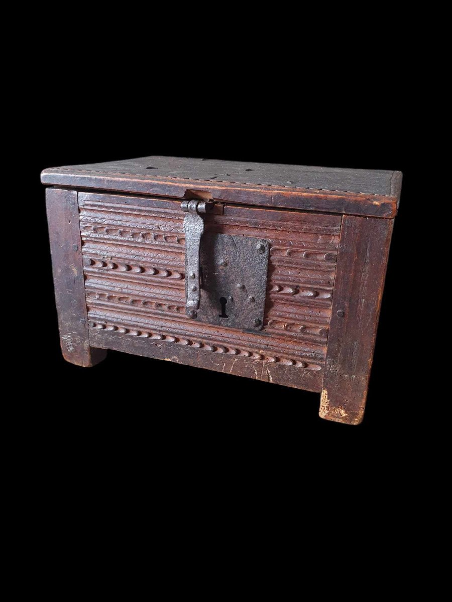 Wooden Box - France - 17th Century-photo-2